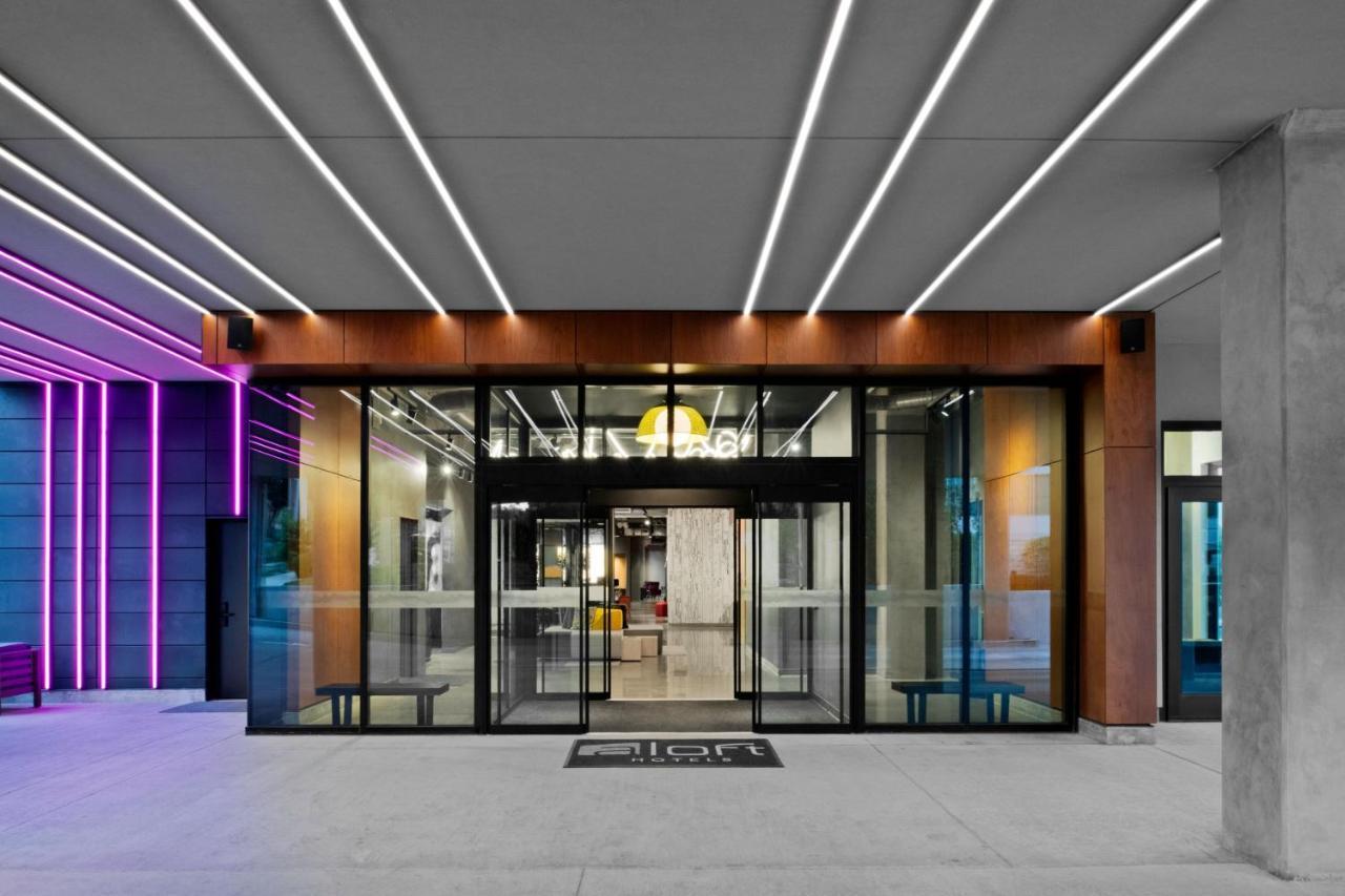 Aloft Kansas City Country Club Plaza Exterior photo